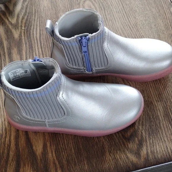 Lands' End Silver and Pink Girls Ankle Boots, Size US 1 M. - Picture 2 of 7